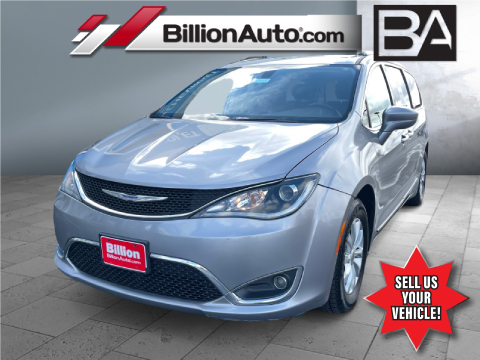 Used 2019 Chrysler Pacifica Touring L Van