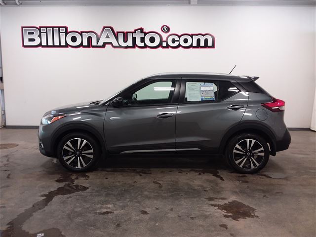 New 2019 Nissan Kicks SR Car