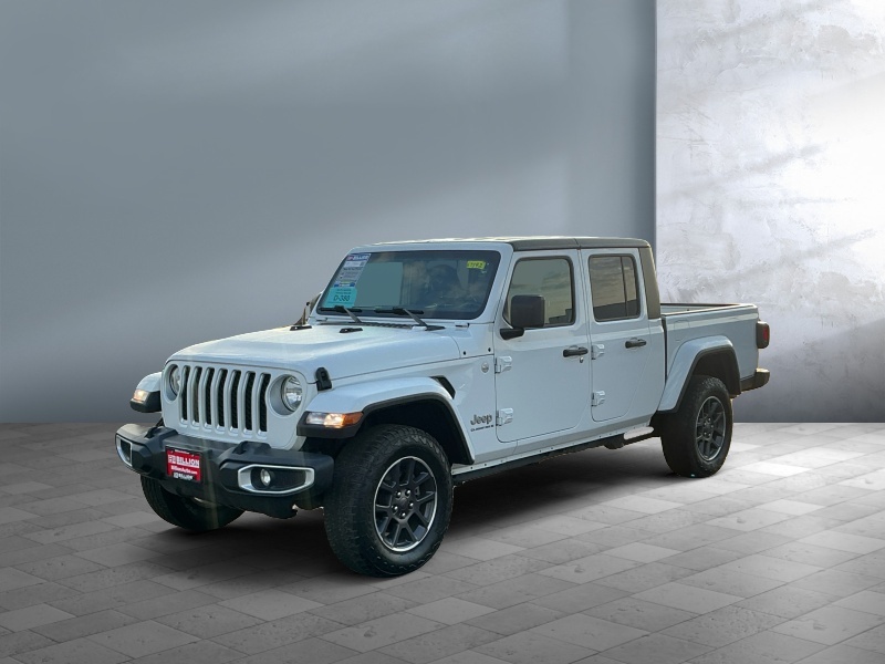 Used 2023 Jeep Gladiator Overland Truck