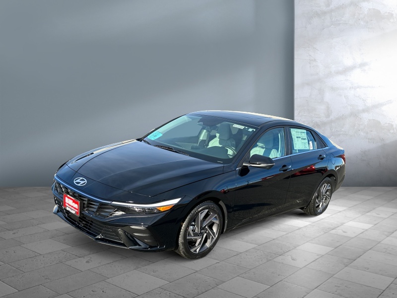 New 2024 Hyundai Elantra Limited Car