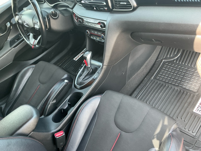 2020 Hyundai Veloster