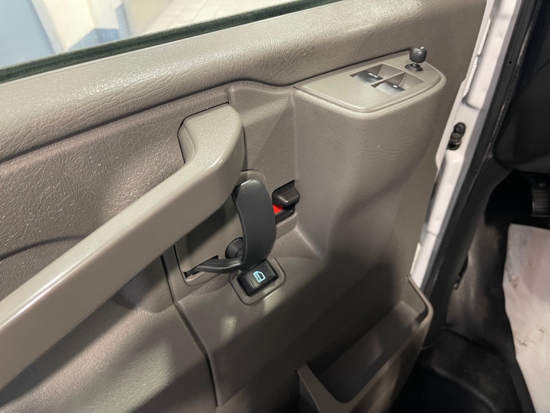 2023 Chevrolet Express Cargo Van