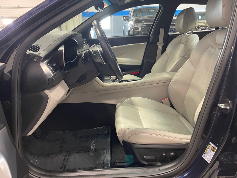 2023 Genesis G70