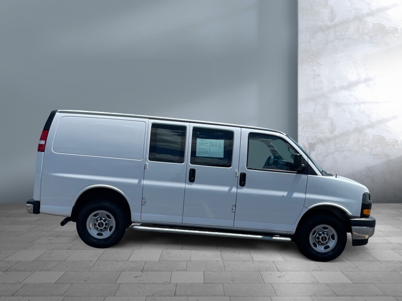 2023 GMC Savana Cargo Van