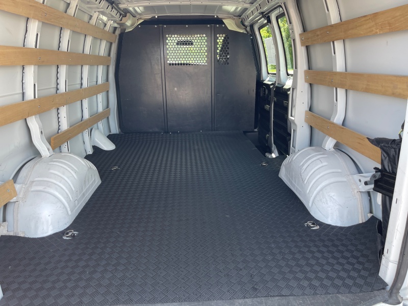 2023 GMC Savana Cargo Van