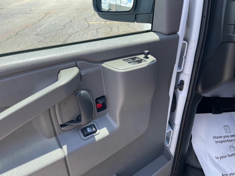 2023 GMC Savana Cargo Van