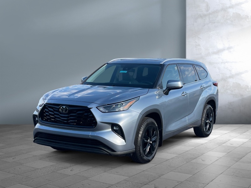 Used 2022 Toyota Highlander XLE SUVs