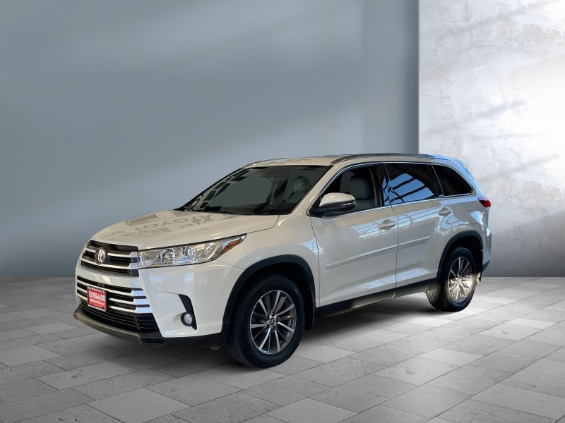 Used 2019 Toyota Highlander XLE SUVs