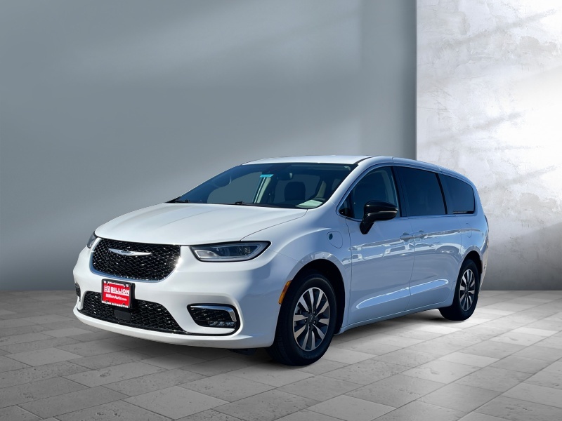 Used 2024 Chrysler Pacifica Hybrid Select Vans