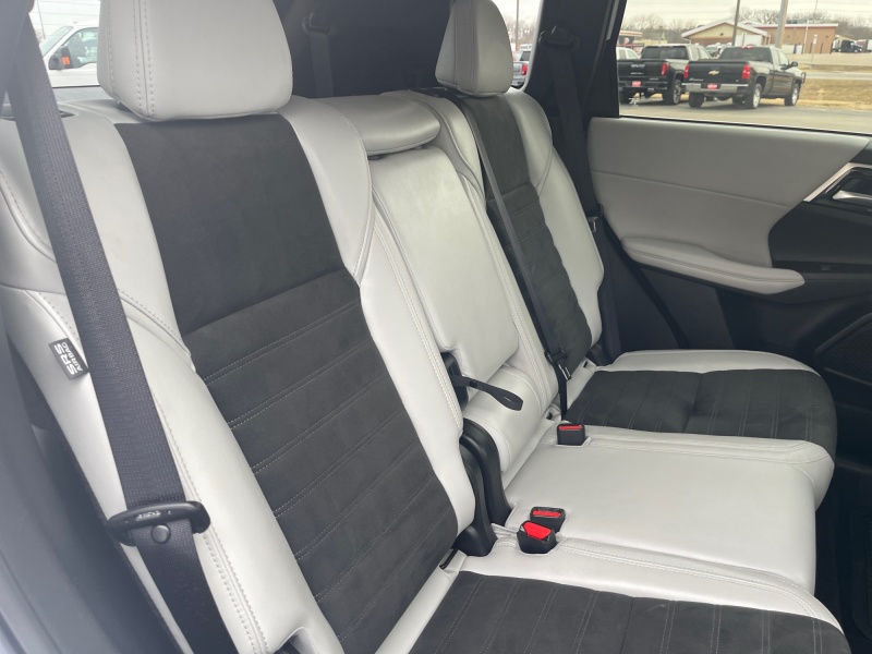 2025 Mitsubishi Outlander