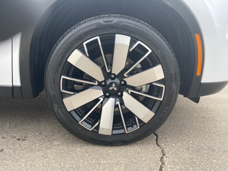 2025 Mitsubishi Outlander