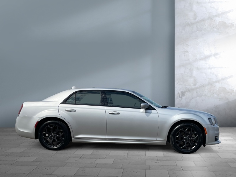 2022 Chrysler 300