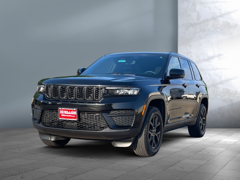 Used 2025 Jeep Grand Cherokee Altitude SUVs