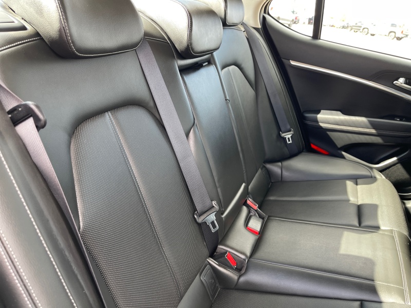 2025 Genesis G70