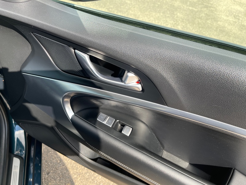 2025 Genesis G70