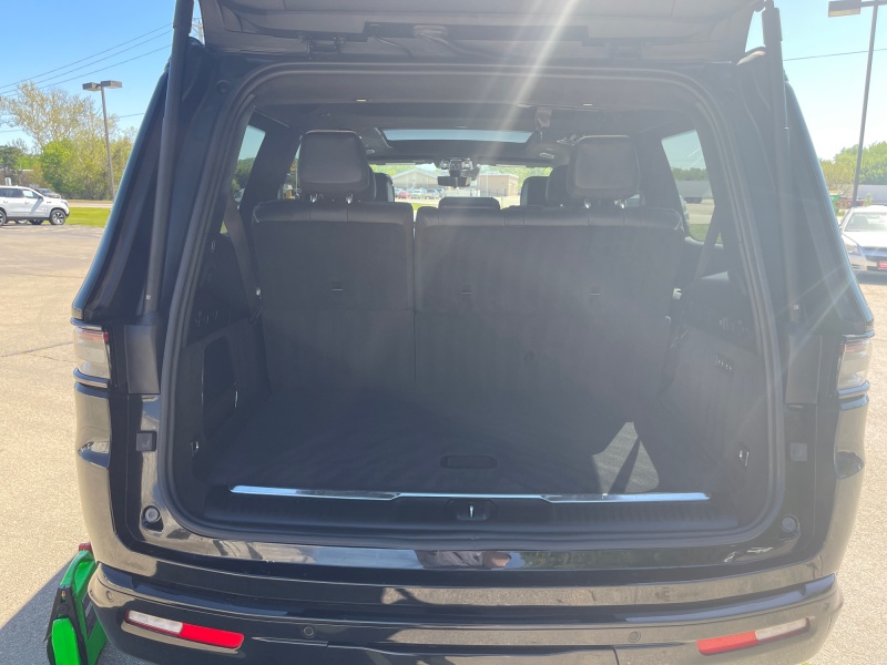 2024 Jeep Grand Wagoneer