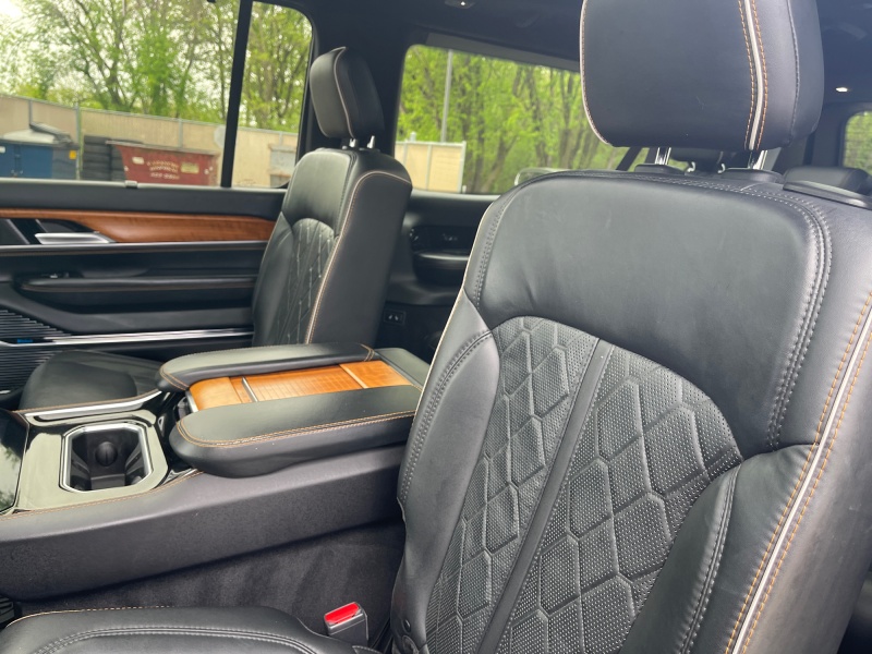 2024 Jeep Grand Wagoneer L