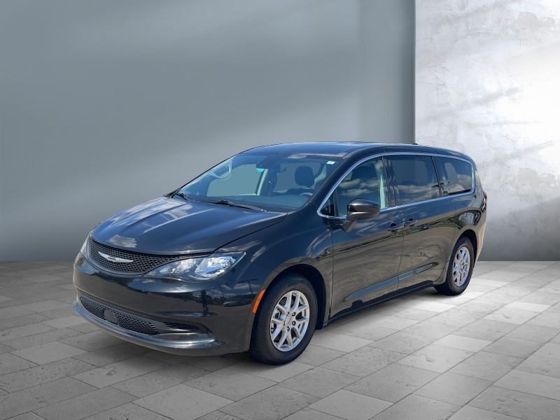 2023 Chrysler Voyager