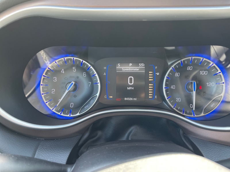 2023 Chrysler Voyager