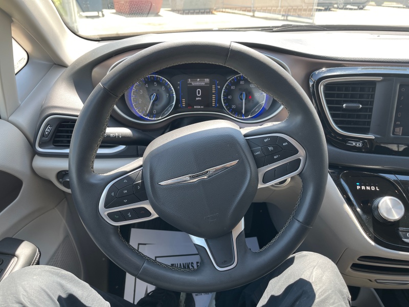 2023 Chrysler Voyager