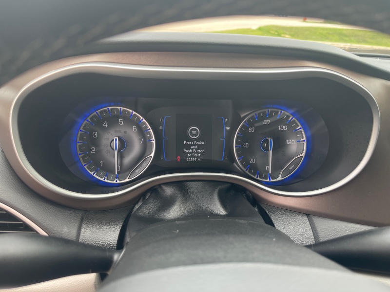 2024 Chrysler Voyager