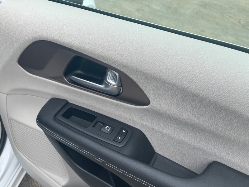 2024 Chrysler Voyager