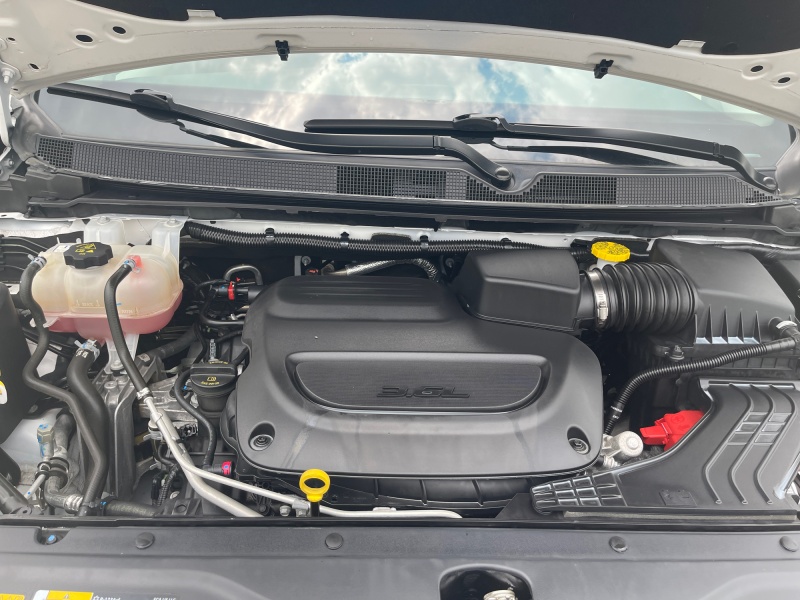 2024 Chrysler Voyager