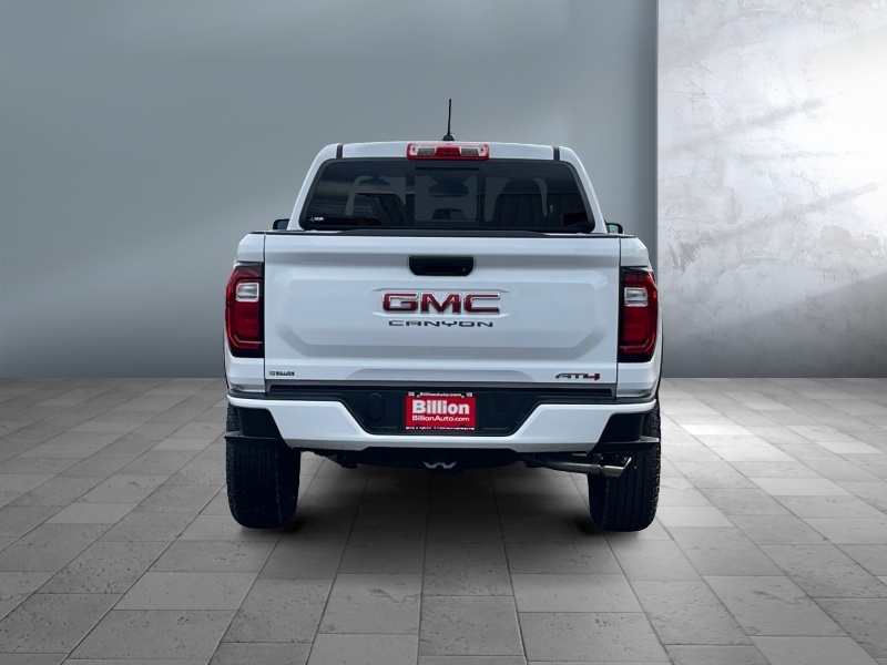 2024 GMC Canyon