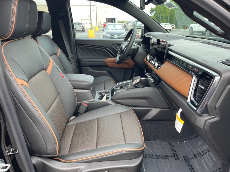 2025 GMC Canyon