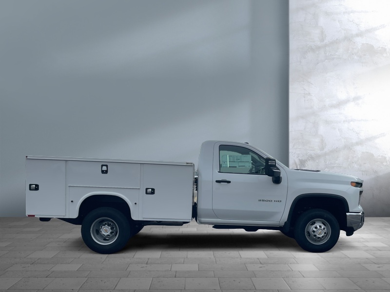 2024 Chevrolet Silverado 3500HD CC