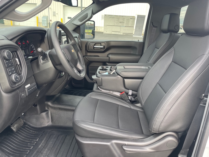 2024 Chevrolet Silverado 3500HD CC