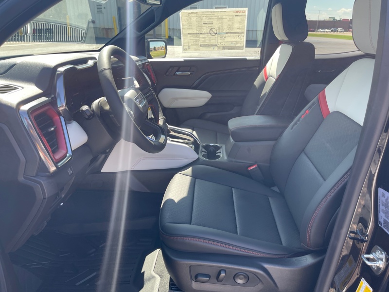 2025 GMC Canyon