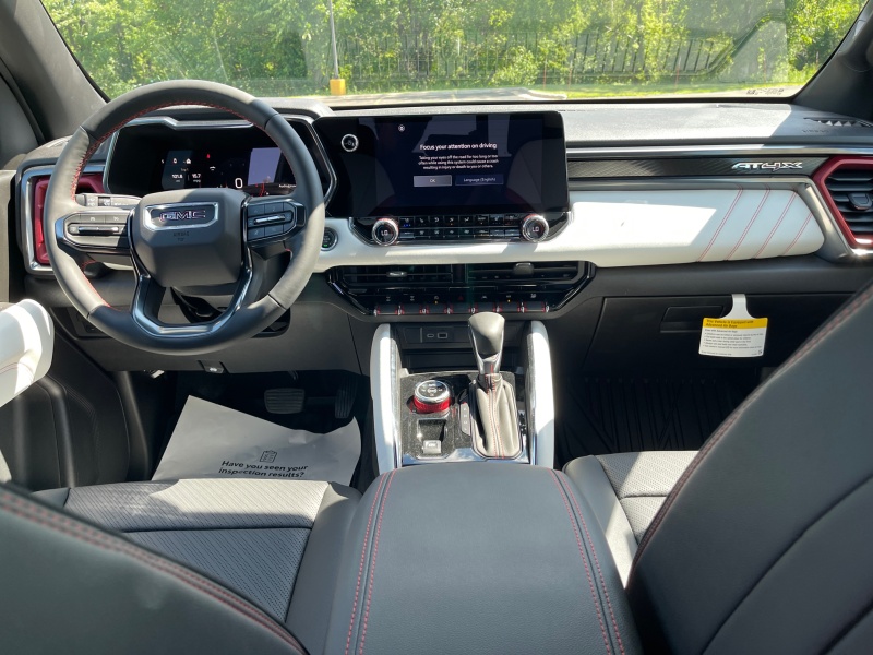 2025 GMC Canyon