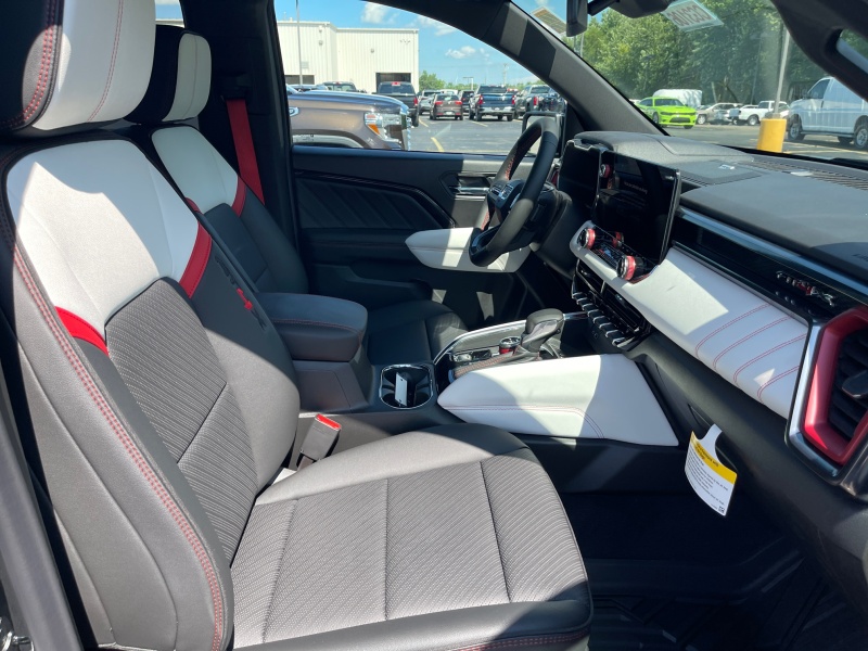 2025 GMC Canyon