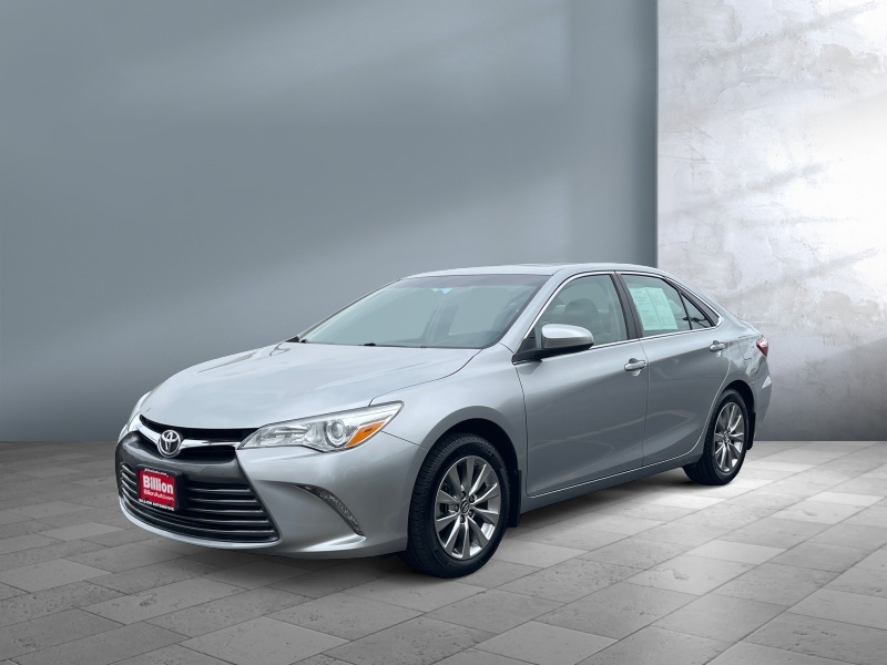 Used 2017 Toyota Camry XLE Car