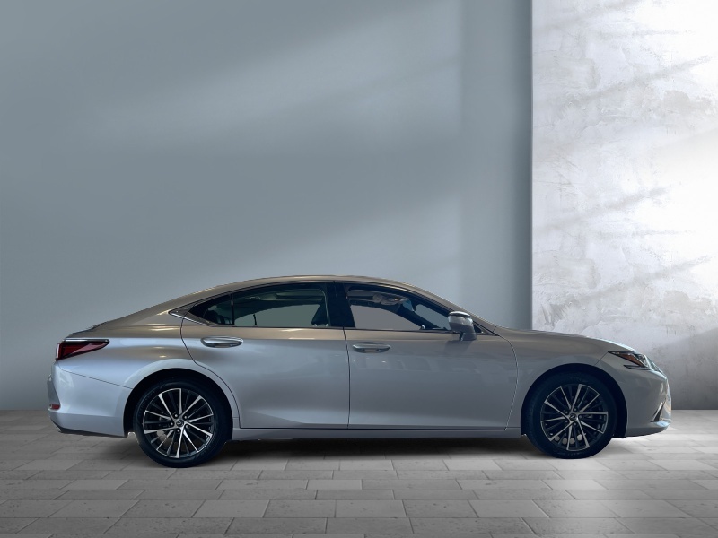 2022 Lexus ES