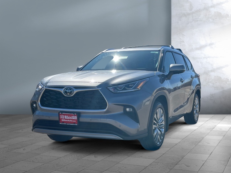 New 2026 Toyota Highlander Hybrid Platinum SUVs