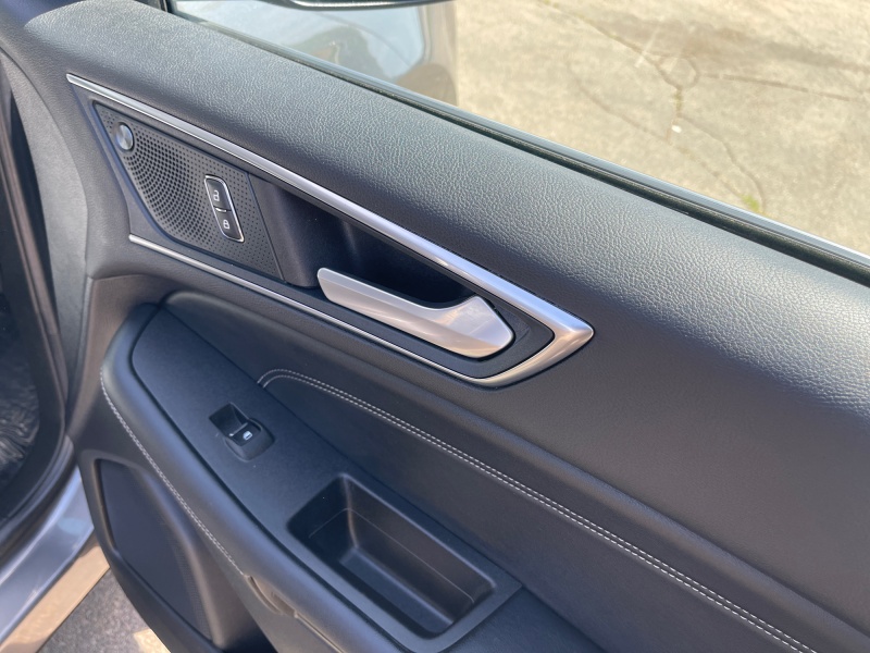 2021 Ford Edge