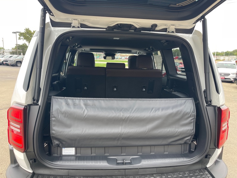 2027 Toyota Land Cruiser