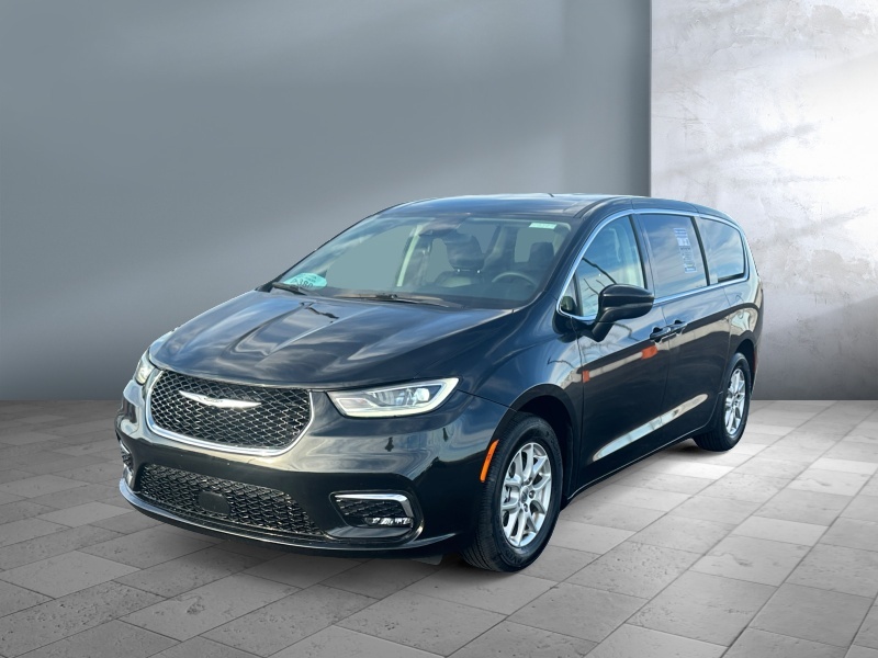 Used 2023 Chrysler Pacifica Touring L Van