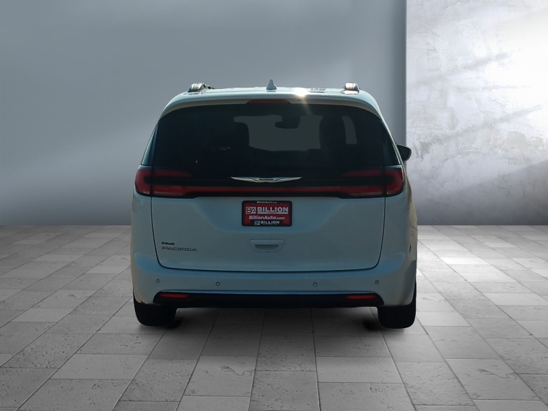 2022 Chrysler Pacifica