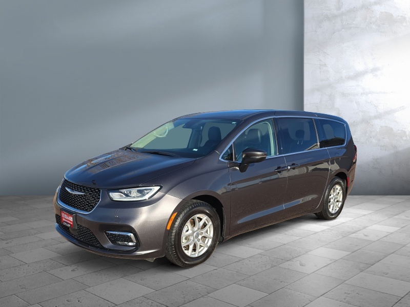 Used 2023 Chrysler Pacifica Touring L Van