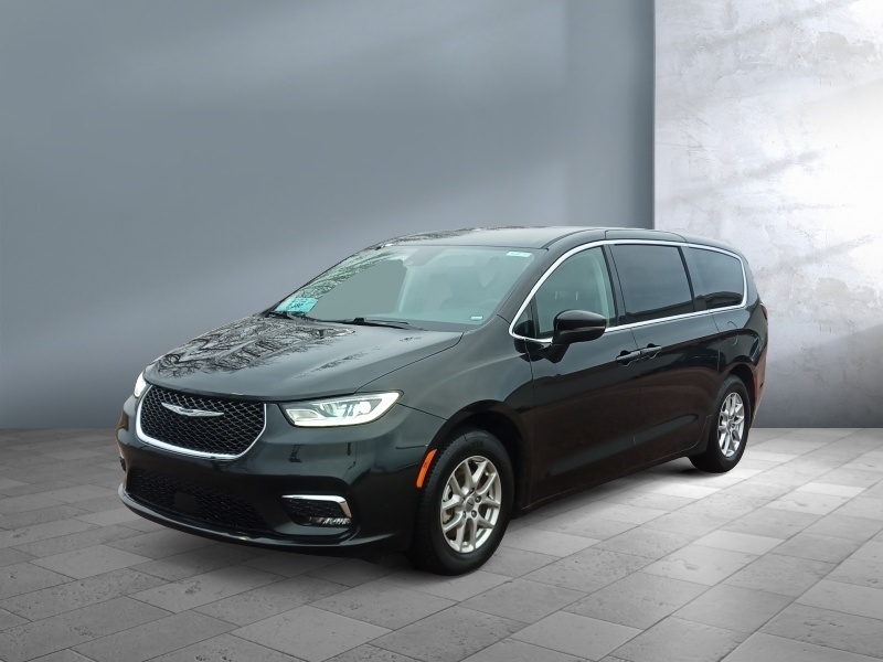 Used 2023 Chrysler Pacifica Touring L Van