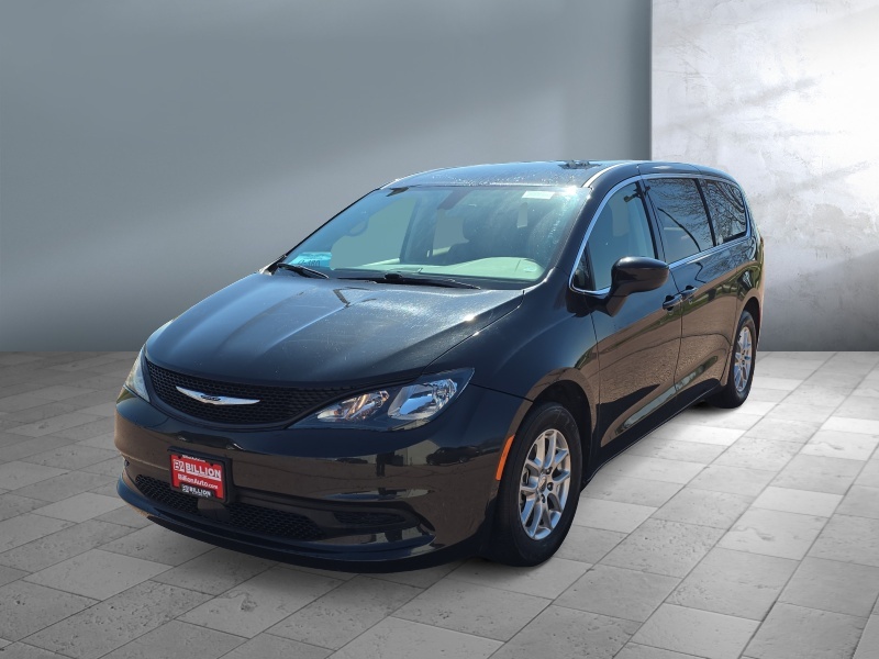 2022 Chrysler Voyager