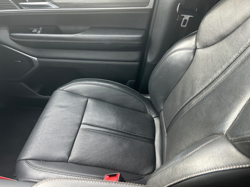 2023 Jeep Wagoneer L