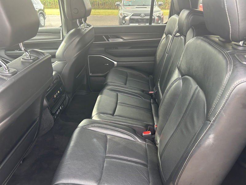 2023 Jeep Wagoneer L