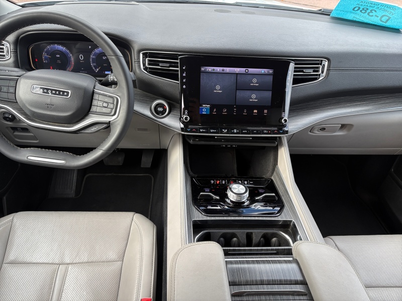 2024 Jeep Wagoneer L