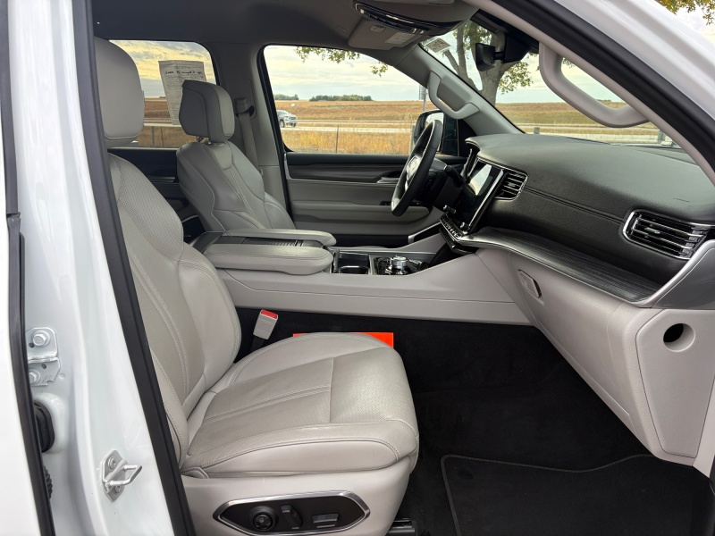 2024 Jeep Wagoneer L