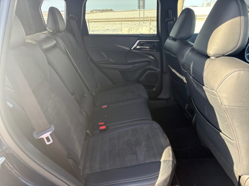 2024 Mitsubishi Outlander