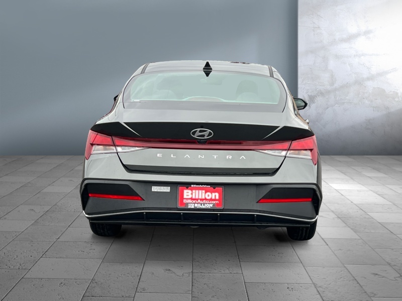 2024 Hyundai Elantra